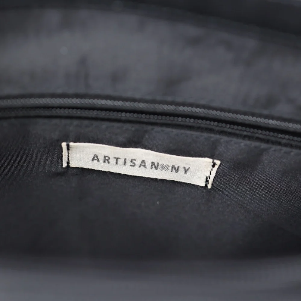 Artisan NY Black Leather Messenger Crossbody Laptop Work Travel Shoulder Bag‎